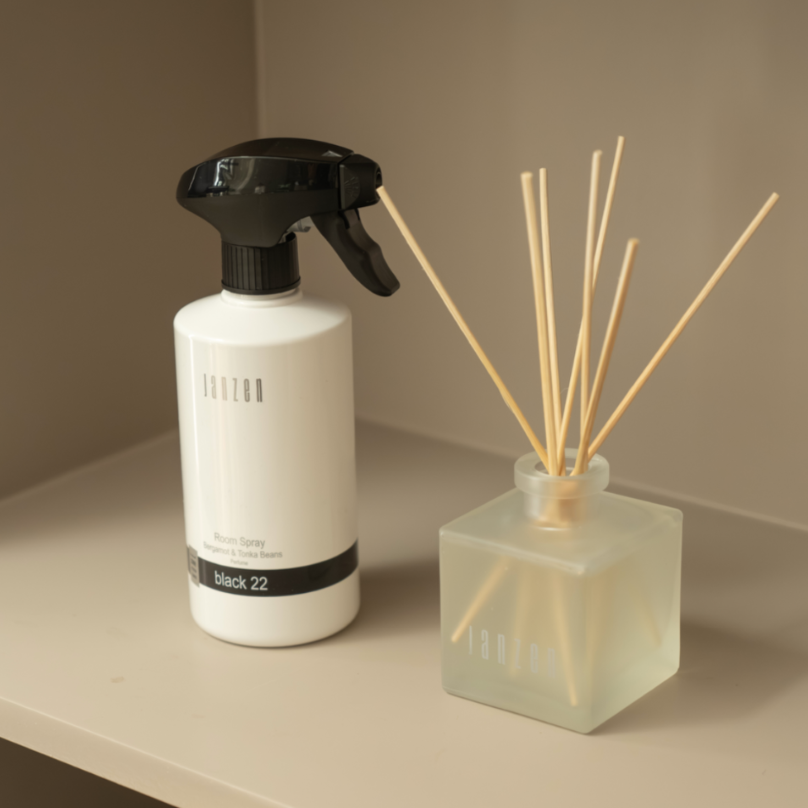 JANZEN JANZEN - Room Spray Black 22