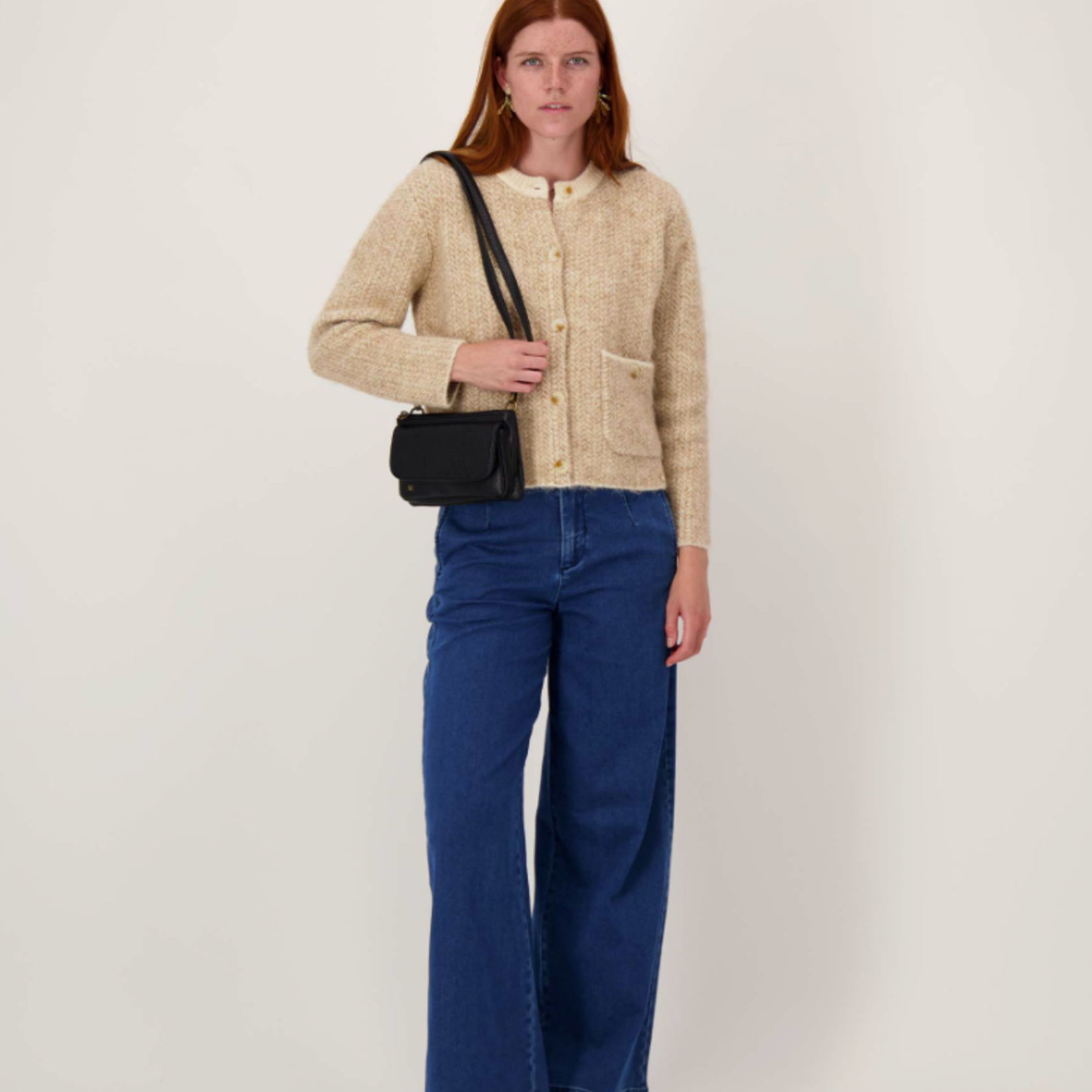 ZUSSS ZUSSS - Schoudertasje met flap en kwastje zwart