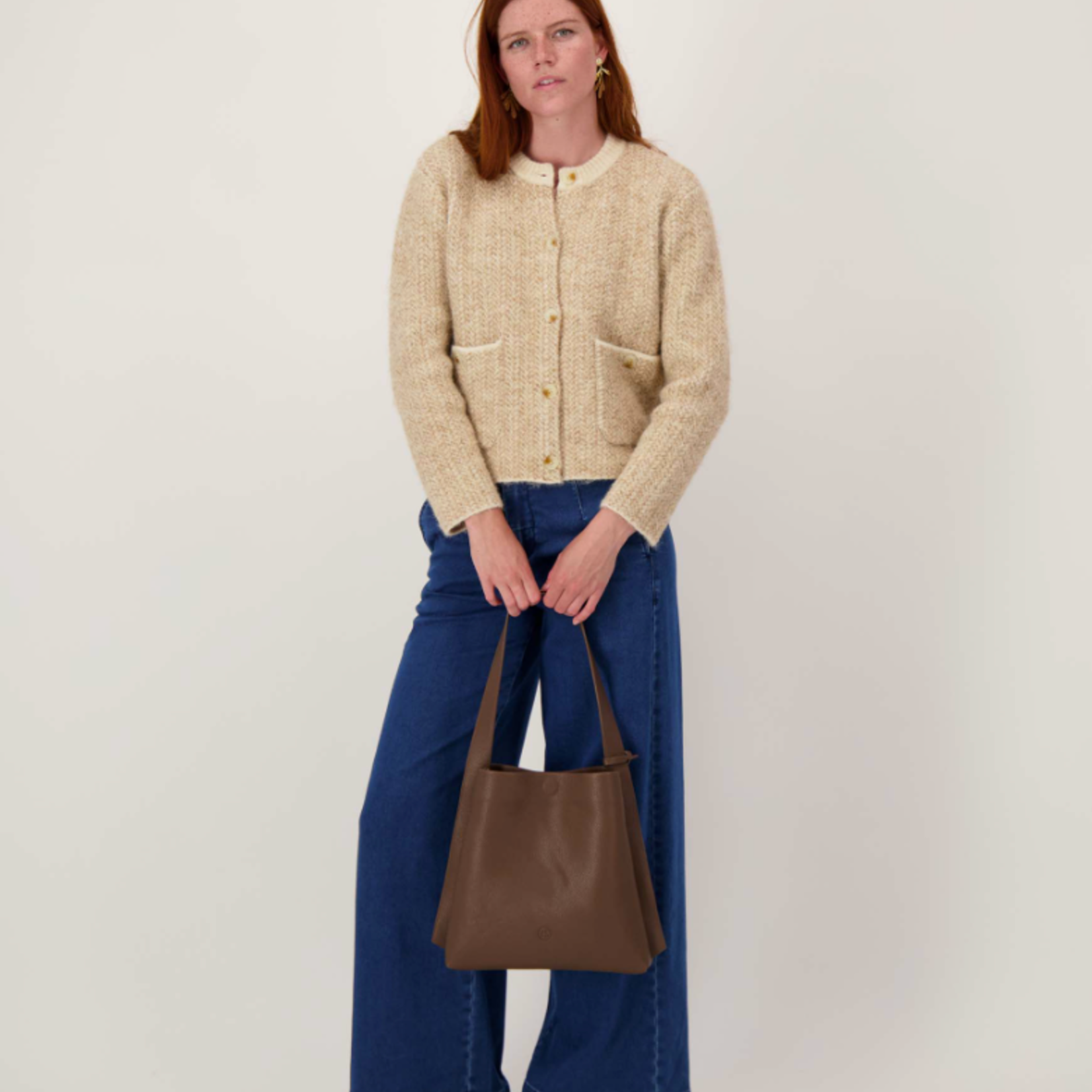 ZUSSS ZUSSS - Schoudertas met mooi strap detail + make up tasje bruin