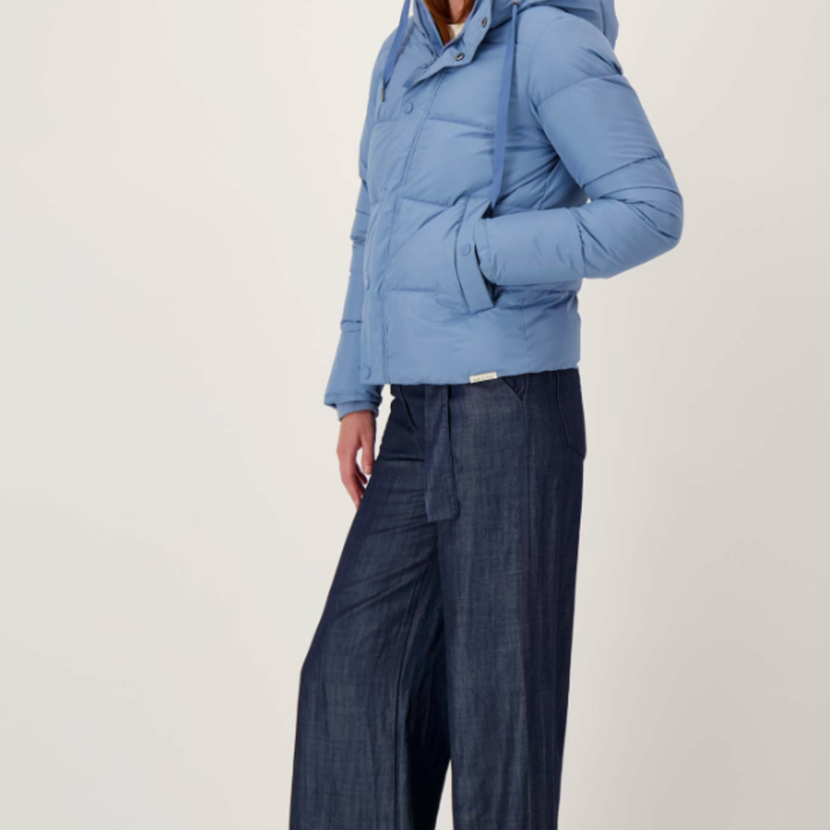 ZUSSS ZUSSS - Korte bubblecoat met teddy details ice blue MAAT S