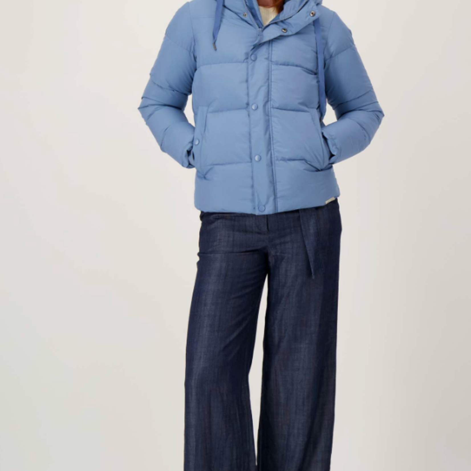 ZUSSS ZUSSS - Korte bubblecoat met teddy details ice blue MAAT S