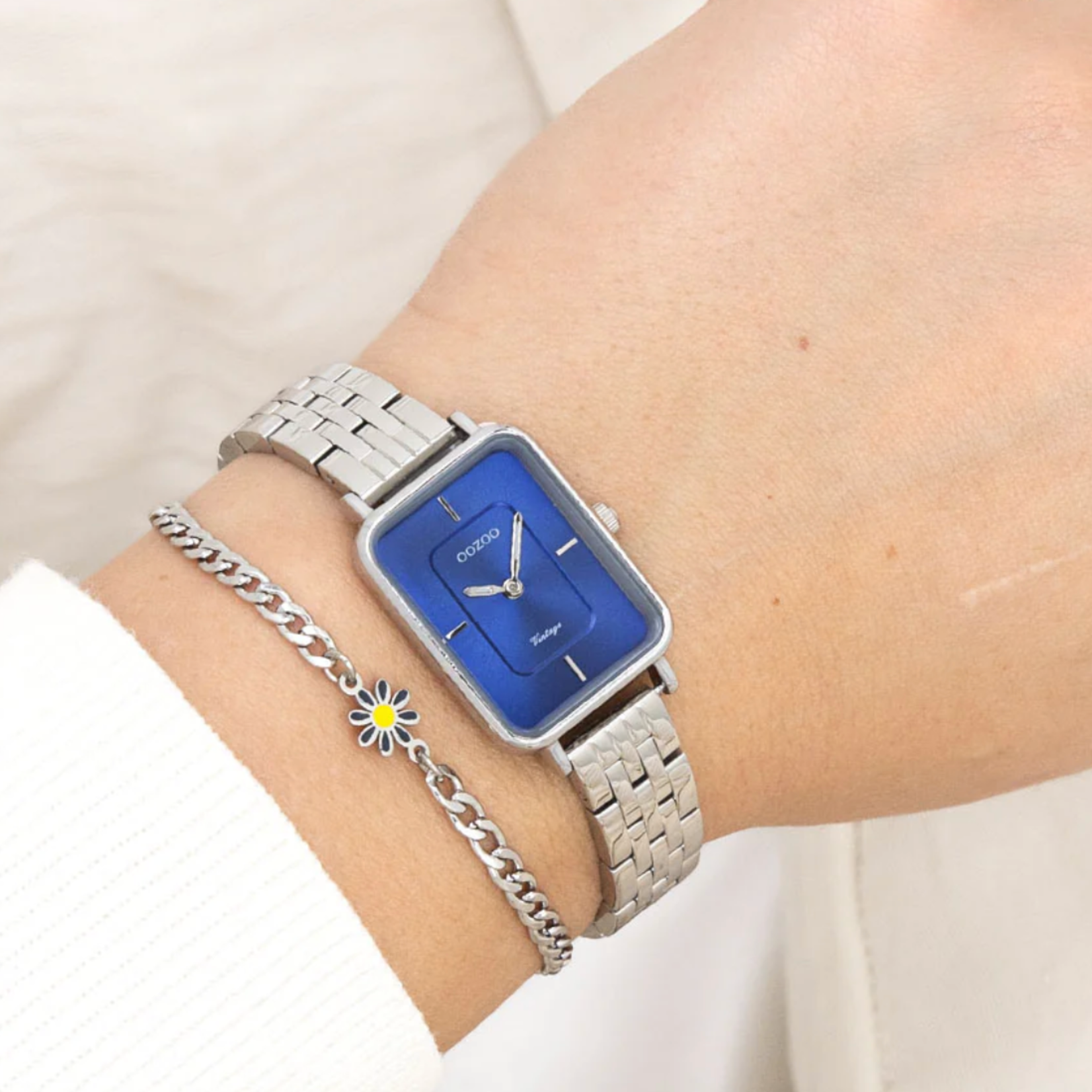 OOZOO OOZOO - Zilverkleurig horloge met roestvrijstalen band - C20417