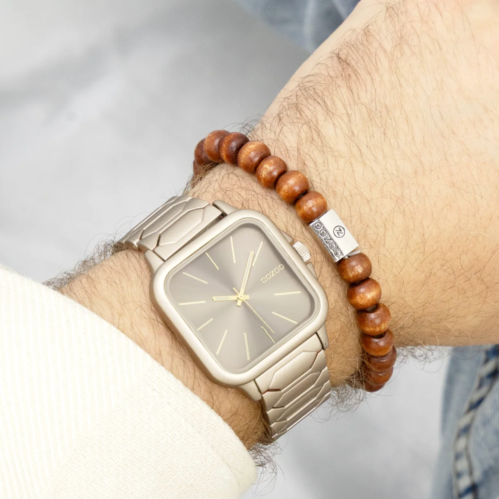 OOZOO OOZOO -Taupe  horloge met roestvrijstalen band - C11608