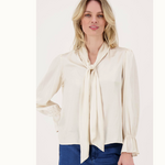 ZUSSS ZUSSS - Satijn top met strik beige MAAT XXL