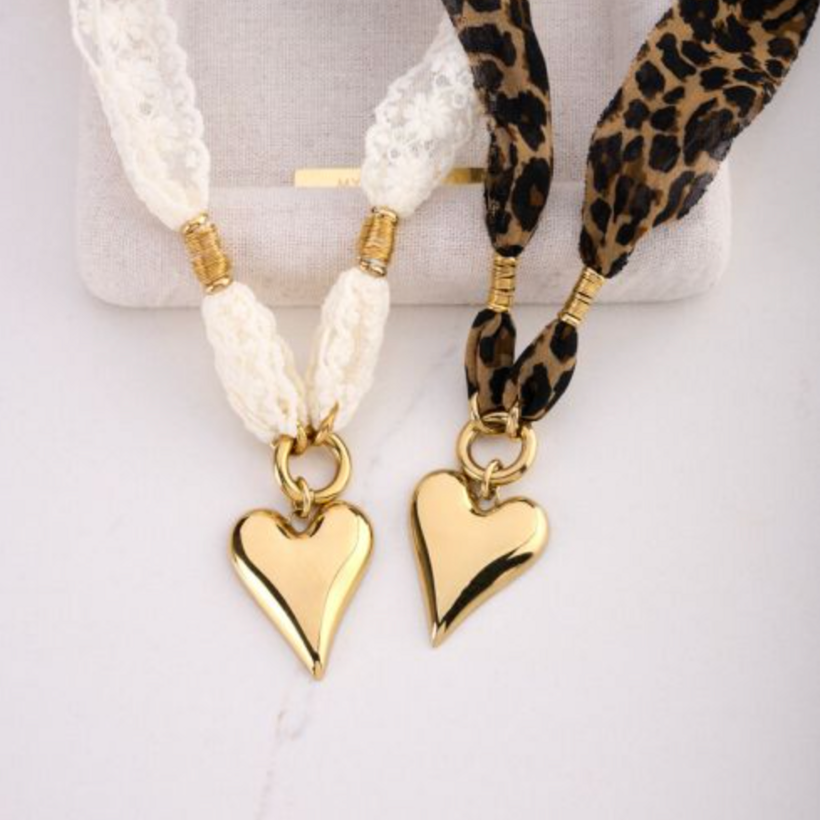 MY JEWELLERY MY JEWELLERY - Panterprint cord ketting met statement hart goud