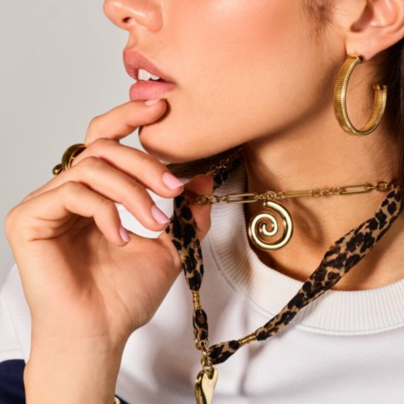 MY JEWELLERY MY JEWELLERY - Panterprint cord ketting met statement hart goud
