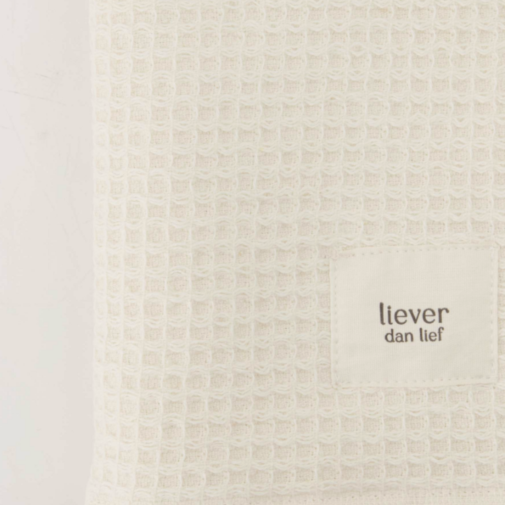 ZUSSS ZUSSS - Gastendoekje liever dan lief off white