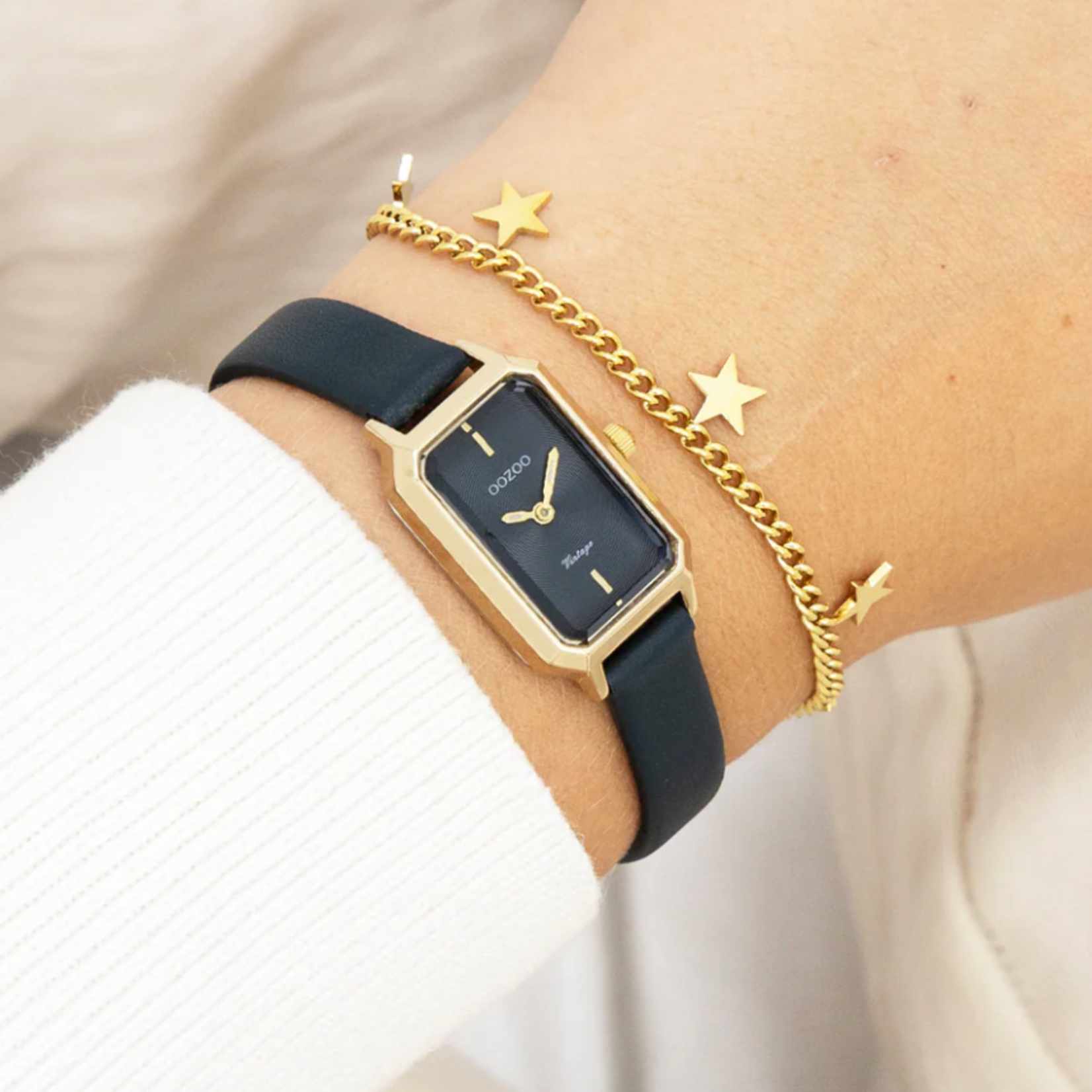 OOZOO OOZOO - Goud coloured horloge met donkergroen leren band