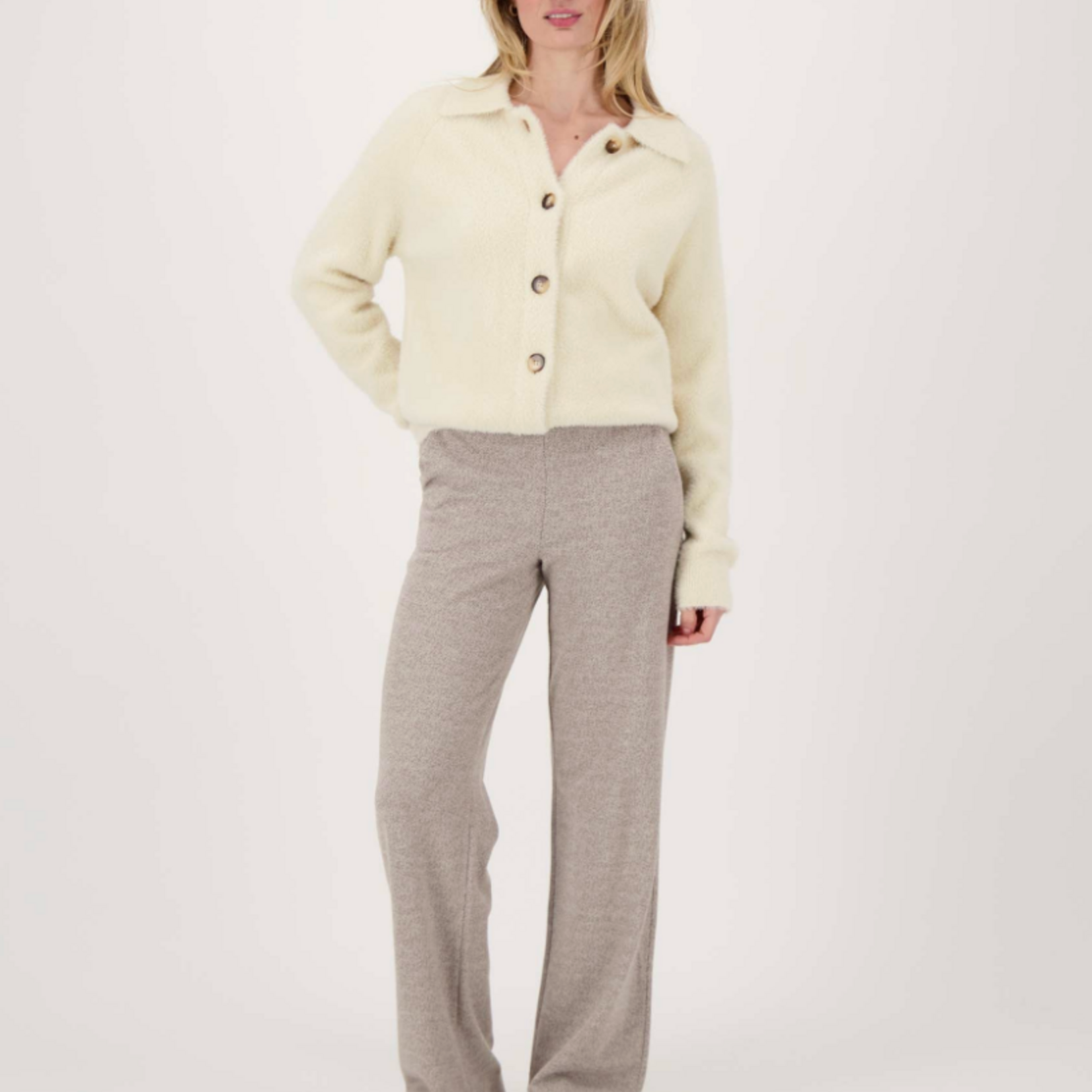 ZUSSS ZUSSS - Fluffy vestje met polokraag kit