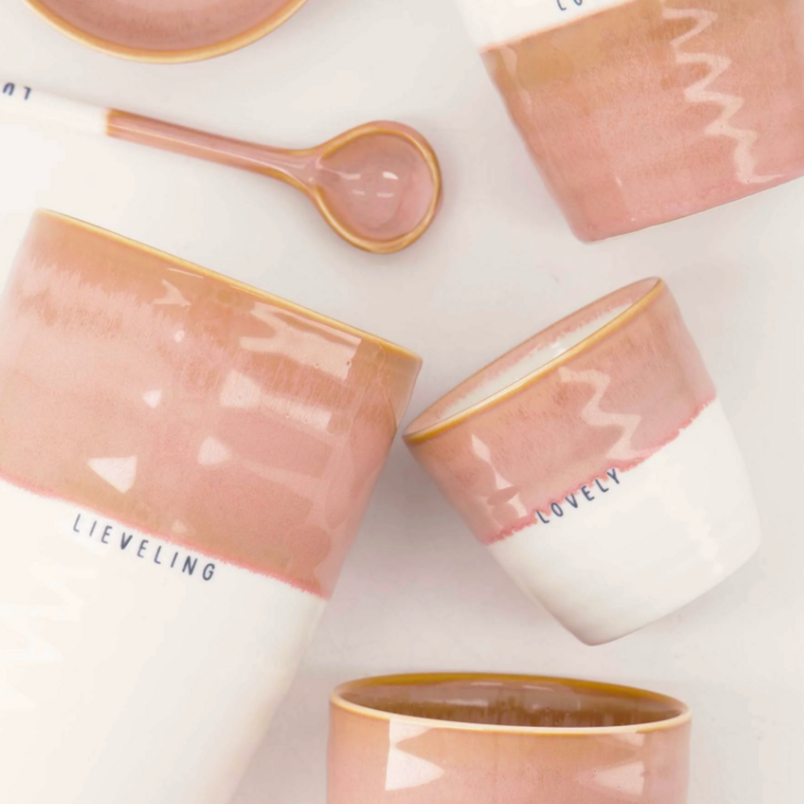 ZUSSS ZUSSS - Koffiemok lovely wit/donkerroze