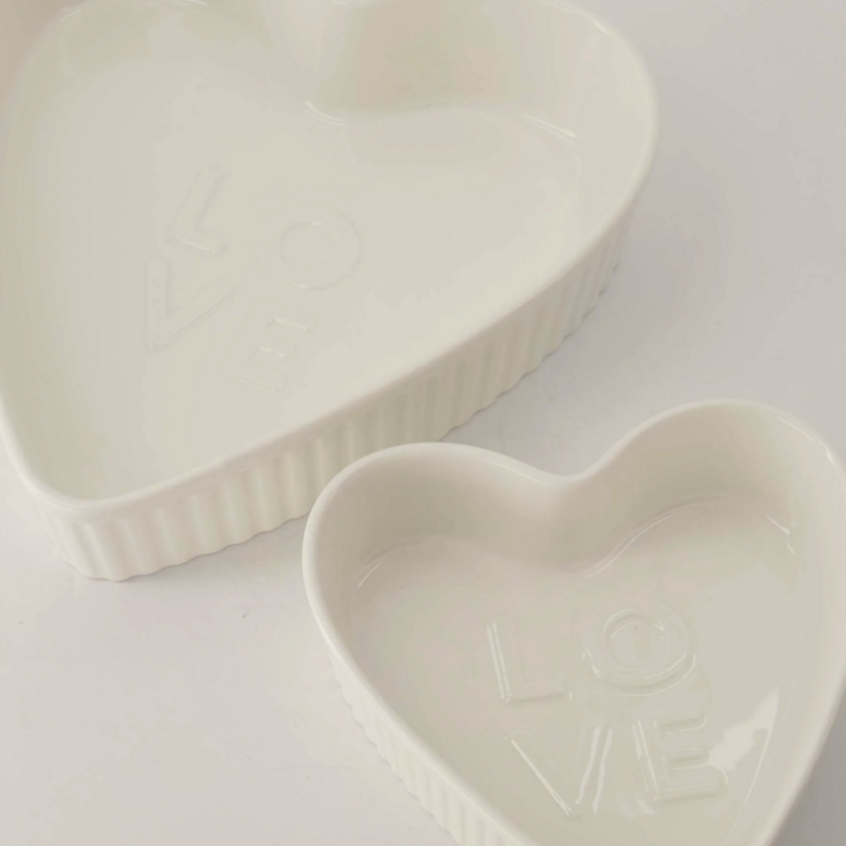 ZUSSS ZUSSS - Ovenschaal keramiek hartvorm love klein wit