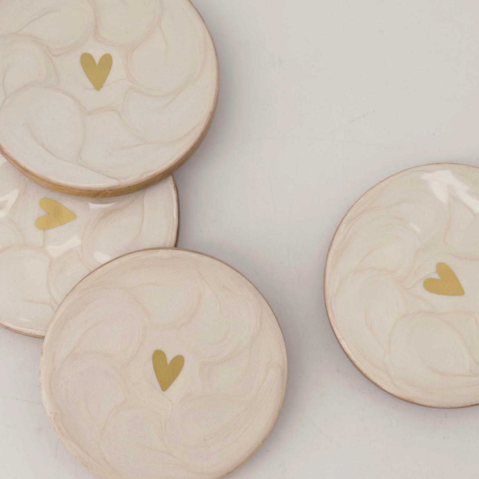 ZUSSS ZUSSS - Set van 4 onderzetters parelmoer hartje