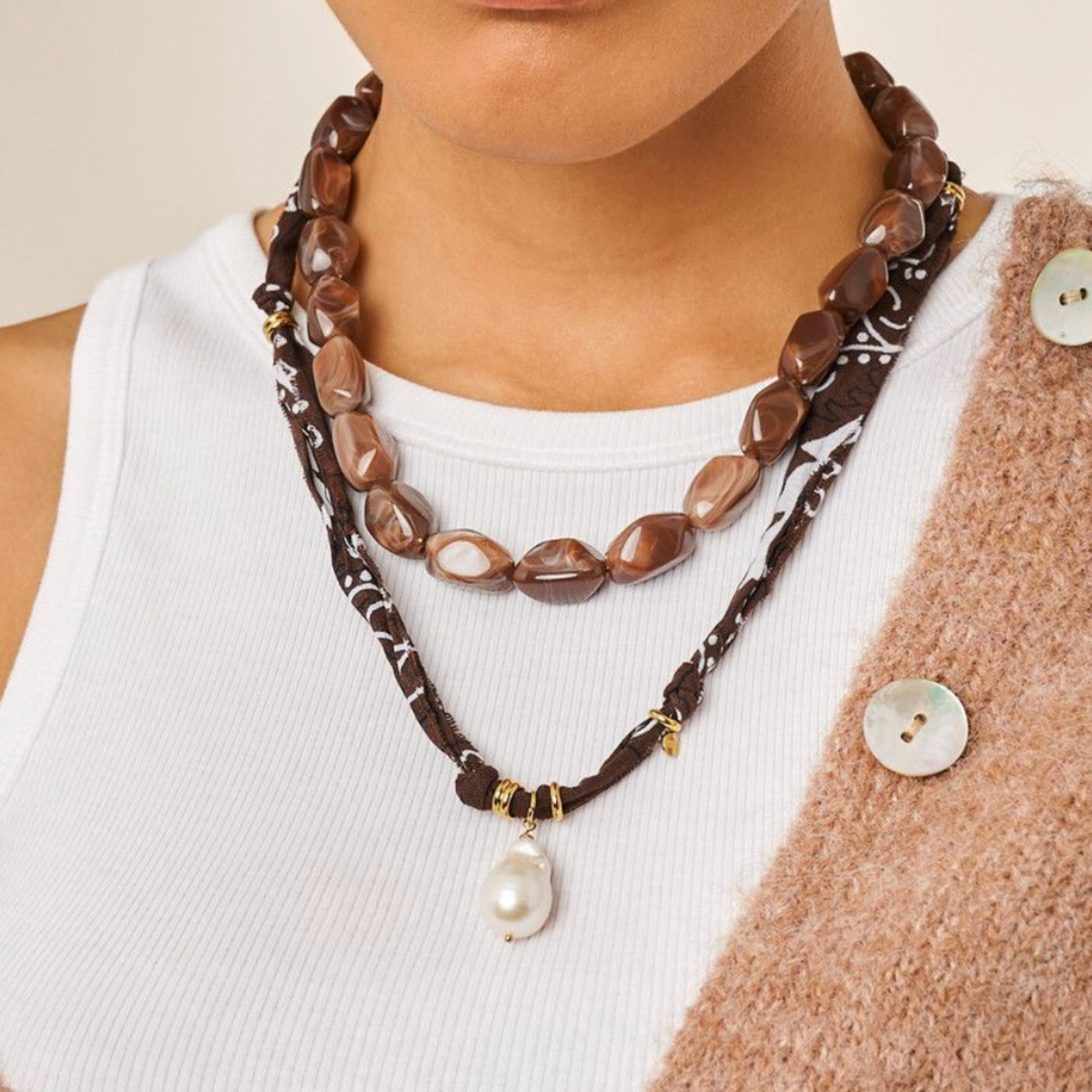 MY JEWELLERY MY JEWELLERY - Donkerbruine statement ketting met ovalen kralen