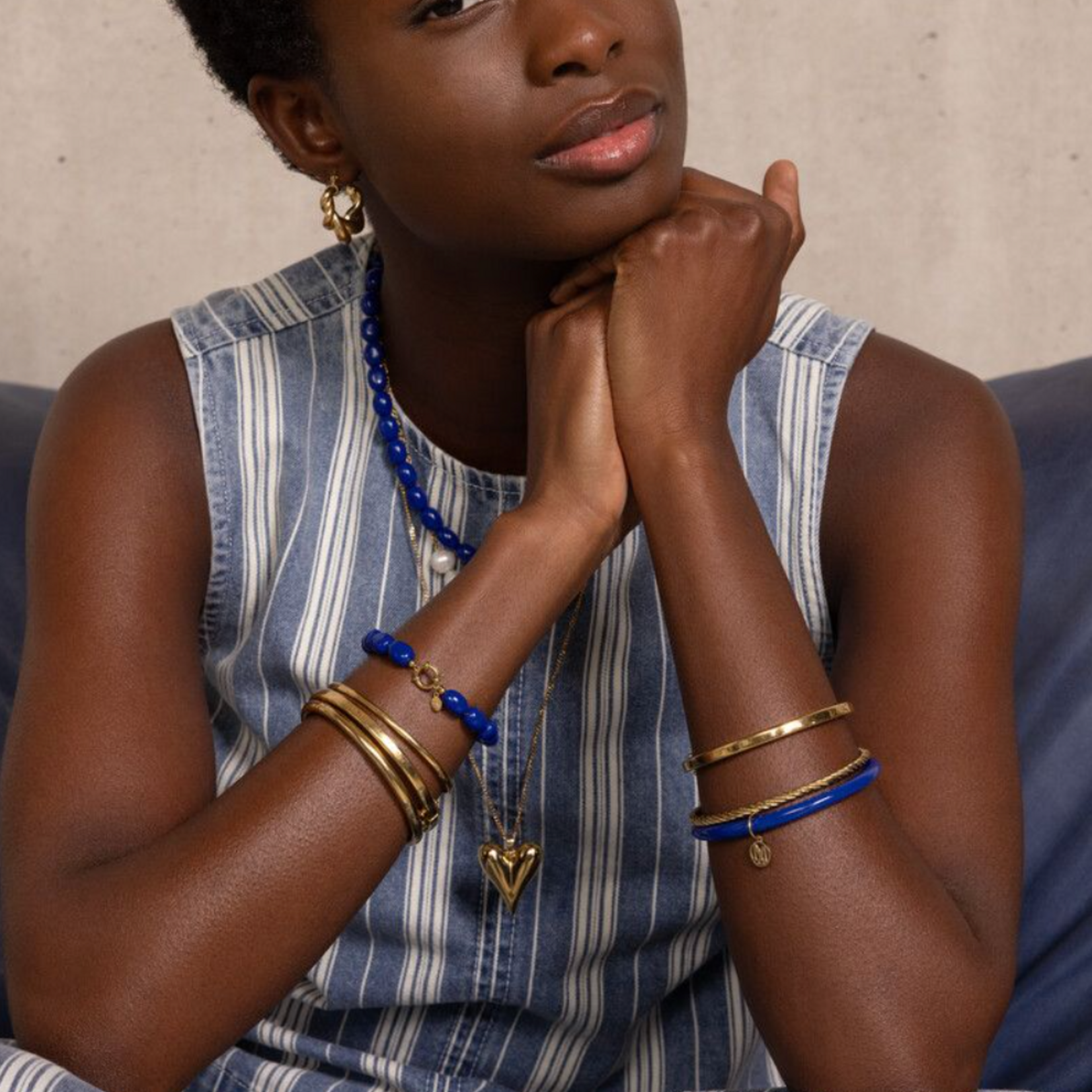 MY JEWELLERY MY JEWELLERY - Donkerblauwe dunne bangle set goud