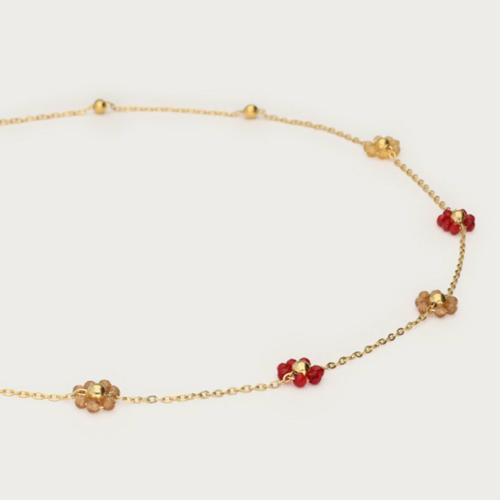 MY JEWELLERY MY JEWELLERY - Minimalistische ketting met burgundy bloemen kralen goud