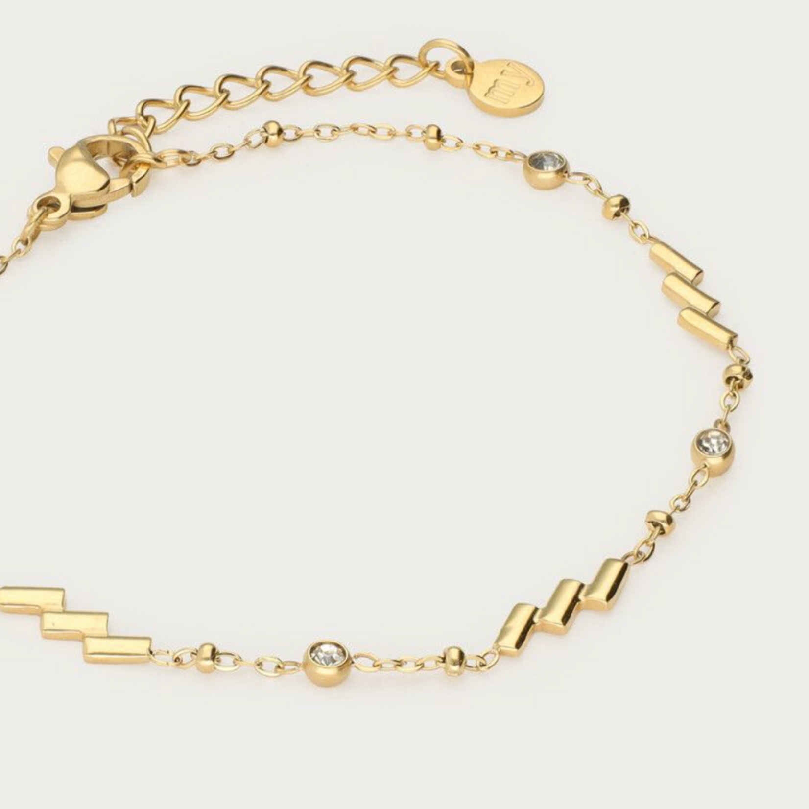 MY JEWELLERY MY JEWELLERY - Minimalistische armband met diagonale strepen en strass goud