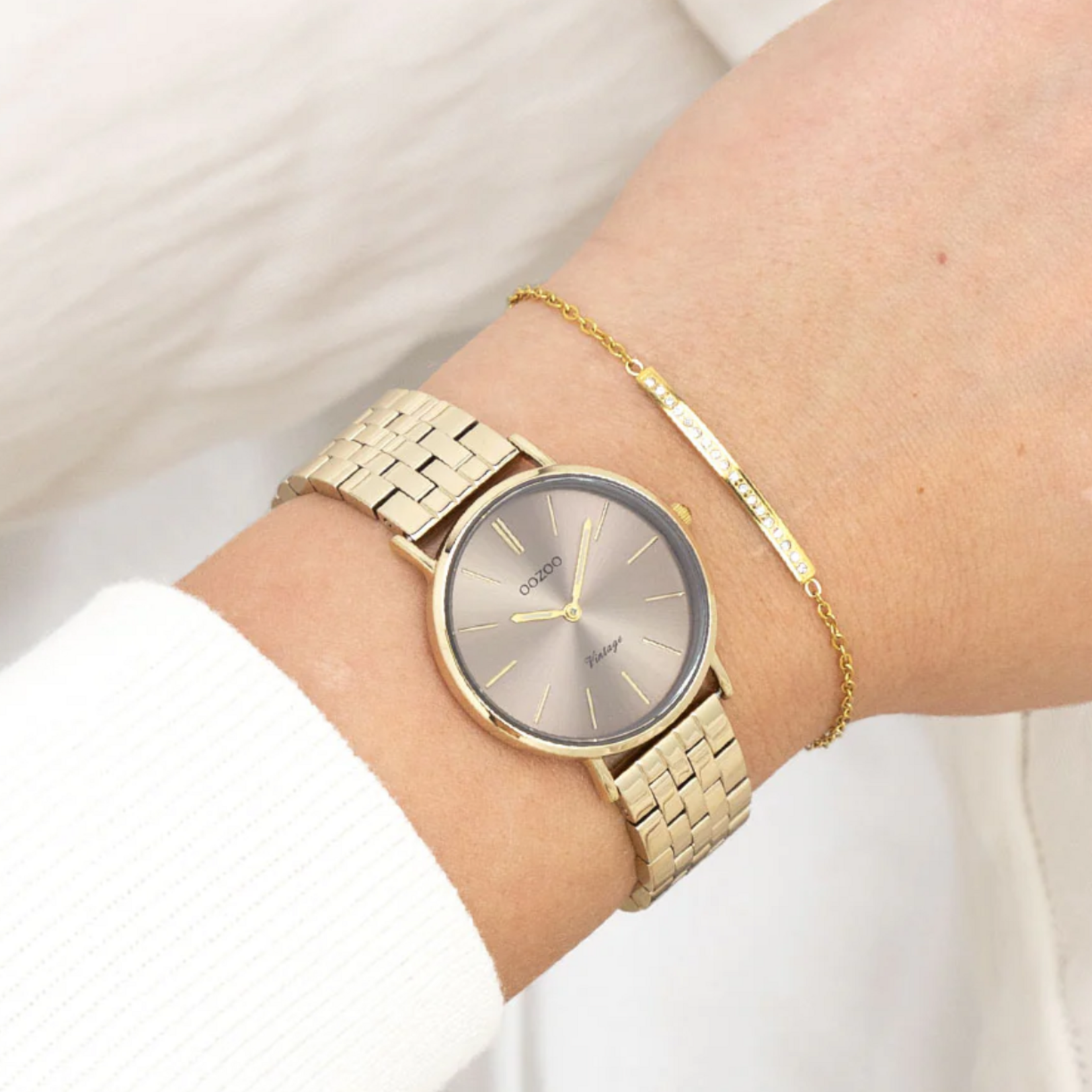 OOZOO OOZOO - Horloge met taupe roestvrijstalen armband - C20408