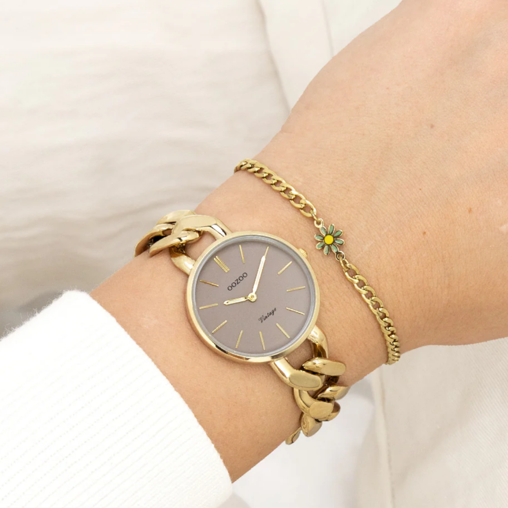OOZOO OOZOO - Horloge goudkleurig met grove schakelarmband - C20358