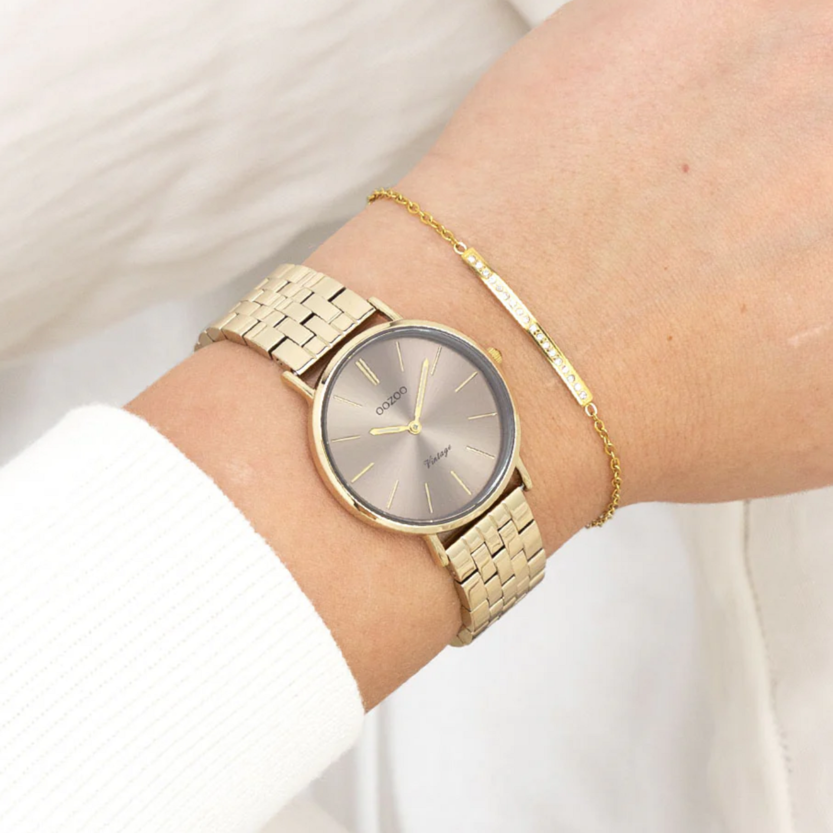 OOZOO OOZOO - Horloge goudkleurig met roestvrijstalen armband - C20403