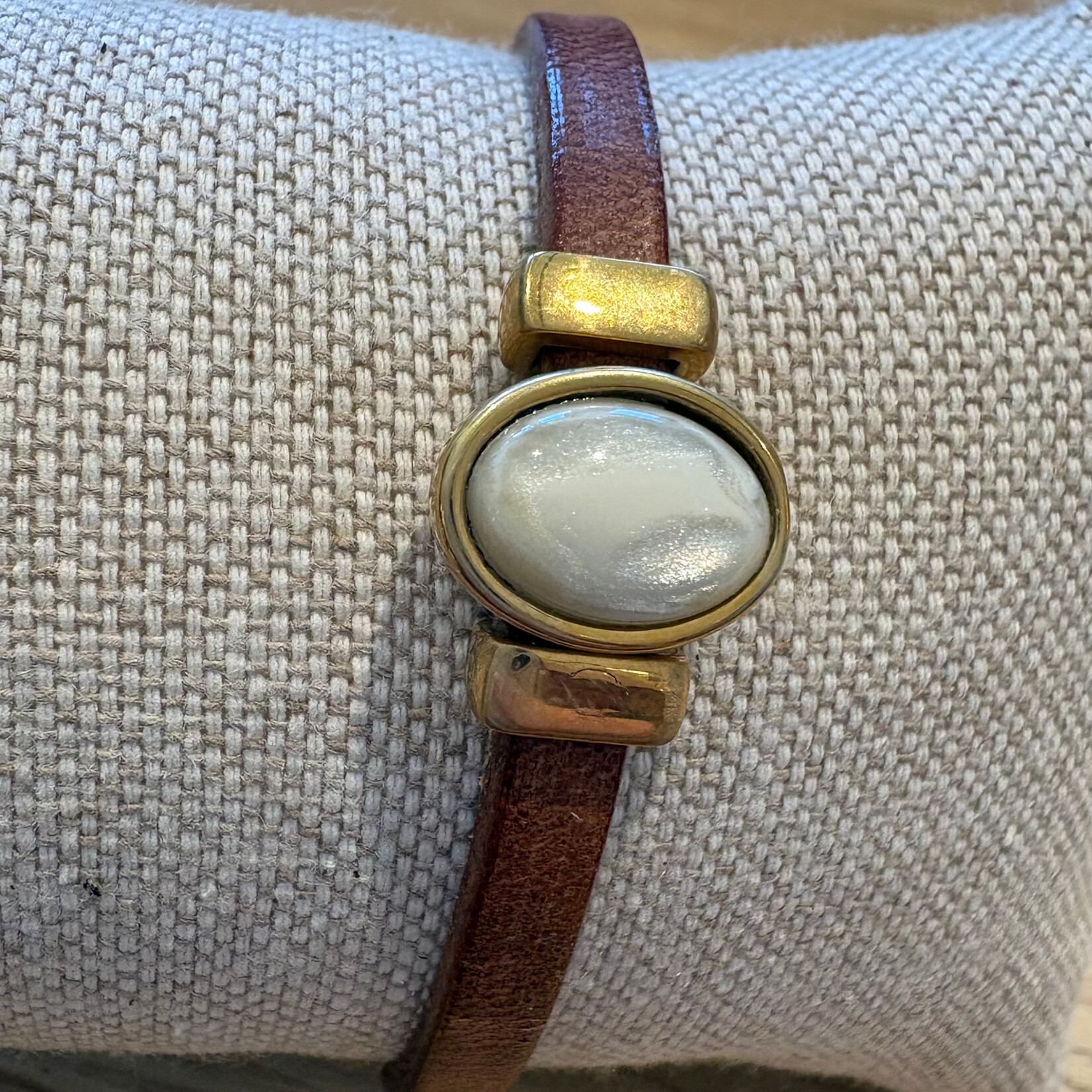 QUOSS QOSS - Armband FEMMIE bruin goud creme ovaal M (18cm)