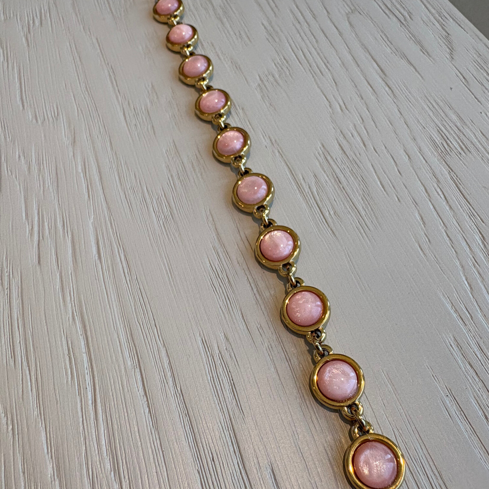 QOSS QOSS - Armband  Loïs goud bol roze uni