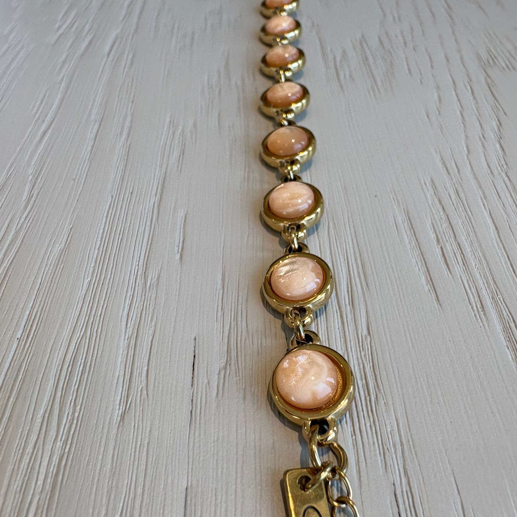 QOSS QOSS - Armband  Loïs goud bol nude uni