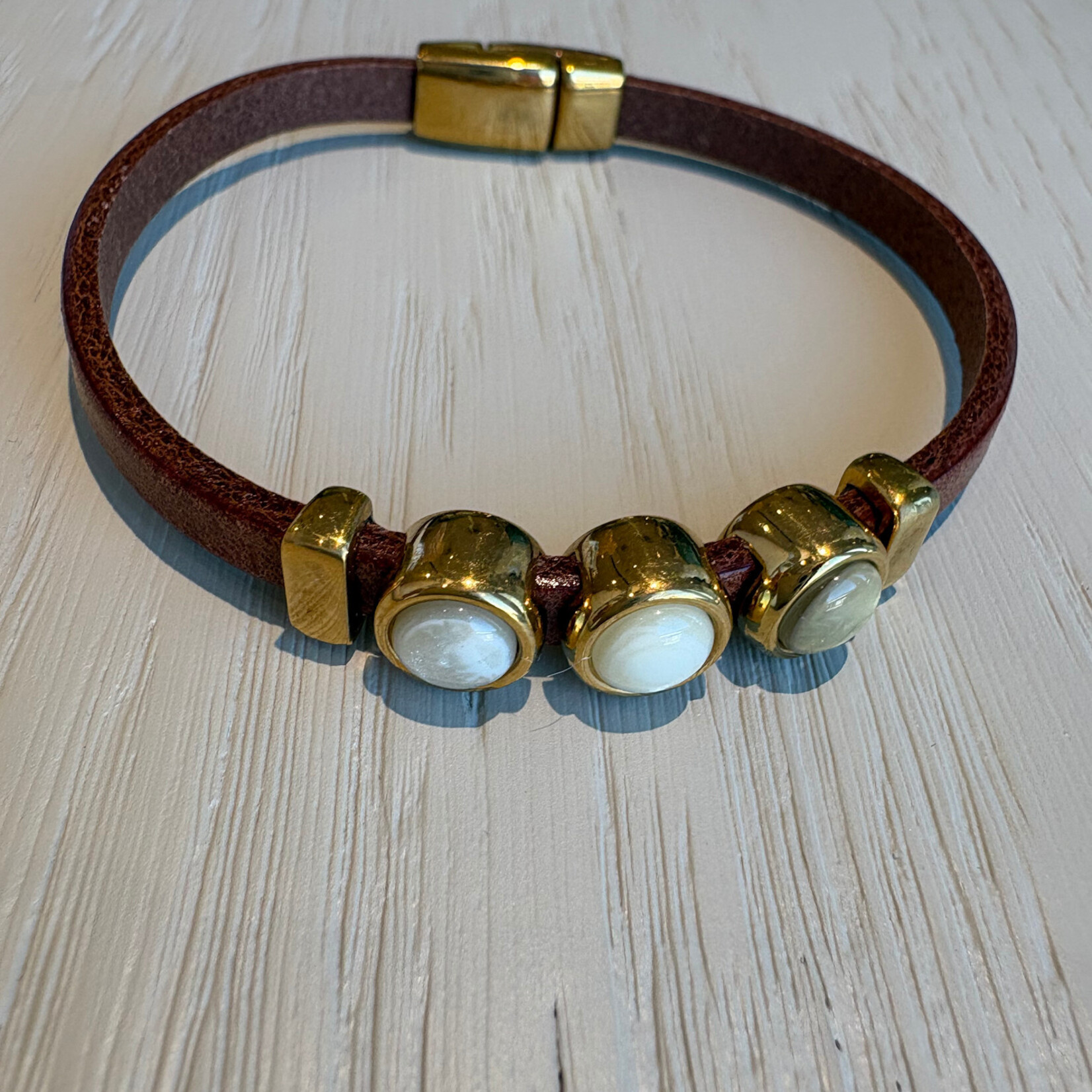 QOSS QOSS - Armband Merel bruin goud honing serie-M