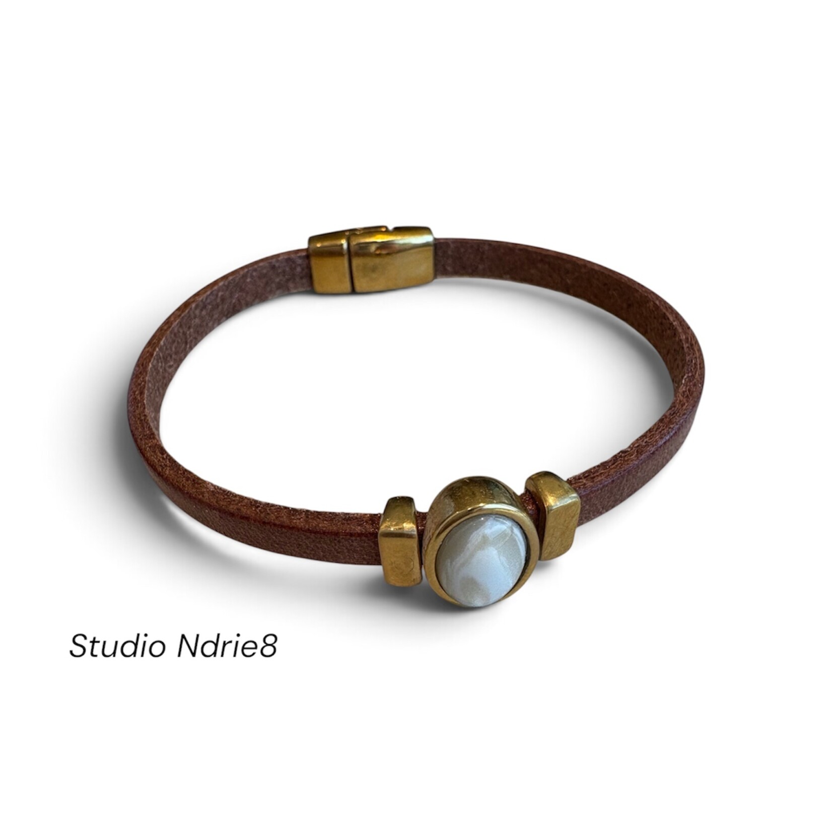 QUOSS QOSS - Armband Femmie bruin goud creme ovaal M (18cm)