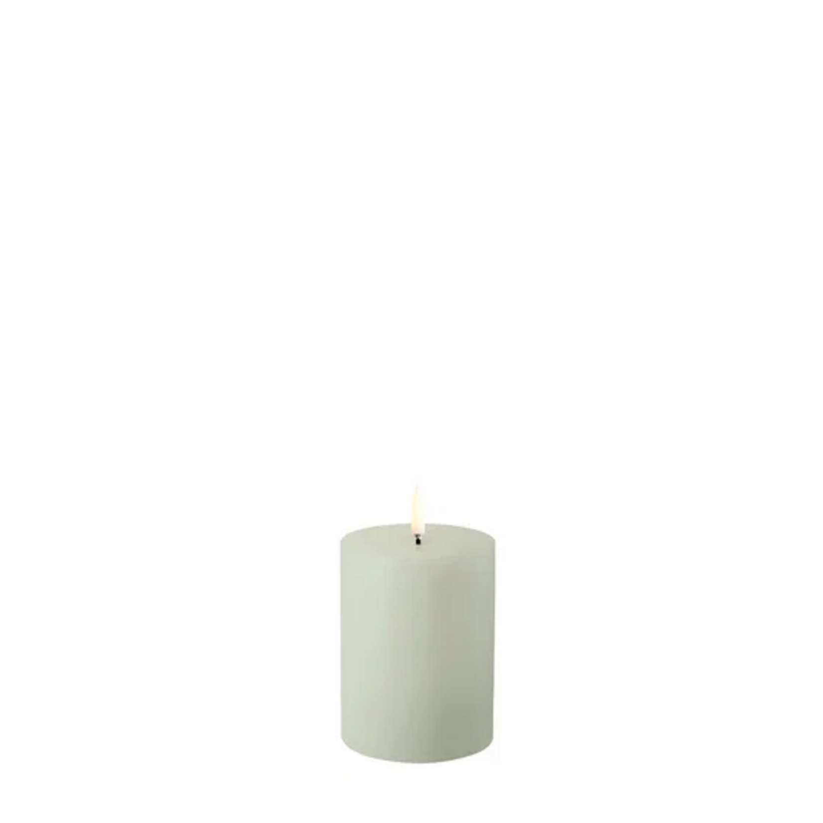 UYUNI UYUNI - LED Cillinderkaars sage green smooth 7,8 x 10,1 cm