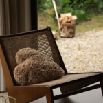 ZUSSS ZUSSS - Kussen fluffy hartvorm beige