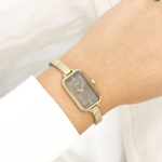 OOZOO OOZOO - Horloge goudkleurig met bangle band - C20468