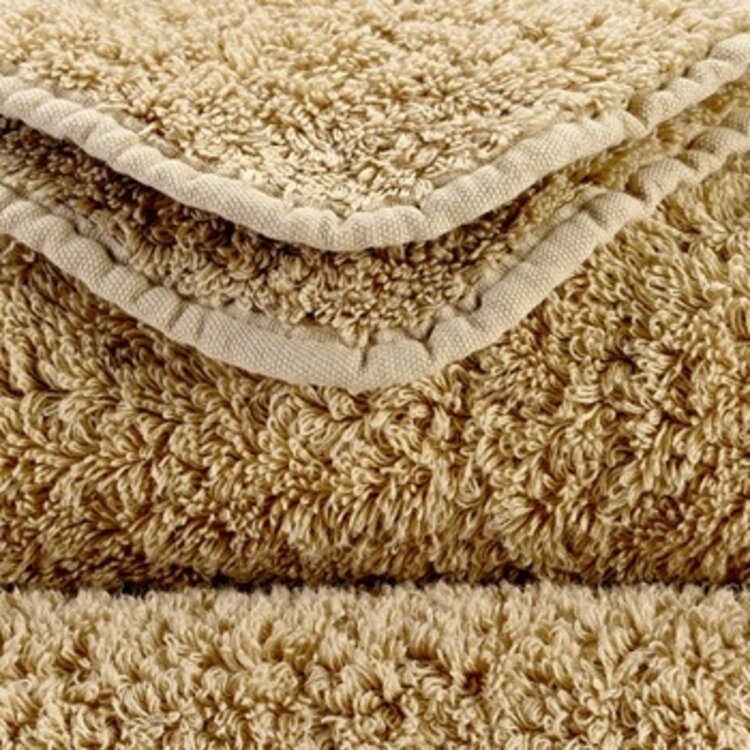 Abyss & Habidecor Abyss Habidecor Super Pile Handdoek Sand Bruin (714)