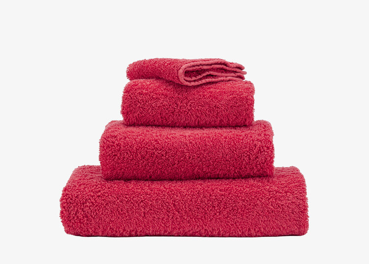 Abyss & Habidecor Abyss Habidecor Super Pile Handdoek Viva Magenta Rood (579)