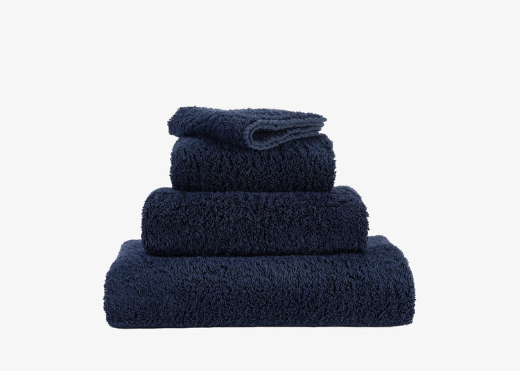Abyss & Habidecor Abyss Habidecor Super Pile Handdoek Navy Blauw (314)