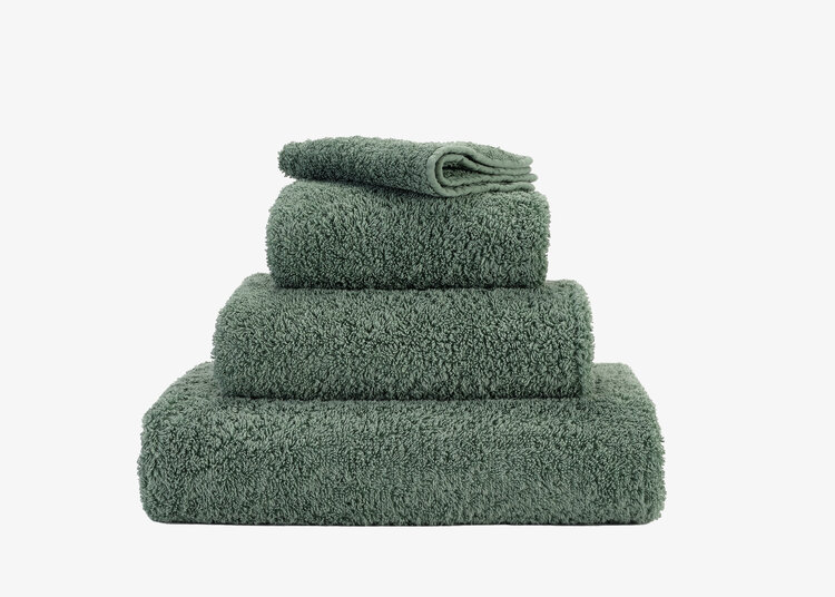 Abyss & Habidecor Abyss Habidecor Super Pile Handdoek Evergreen Groen (280)