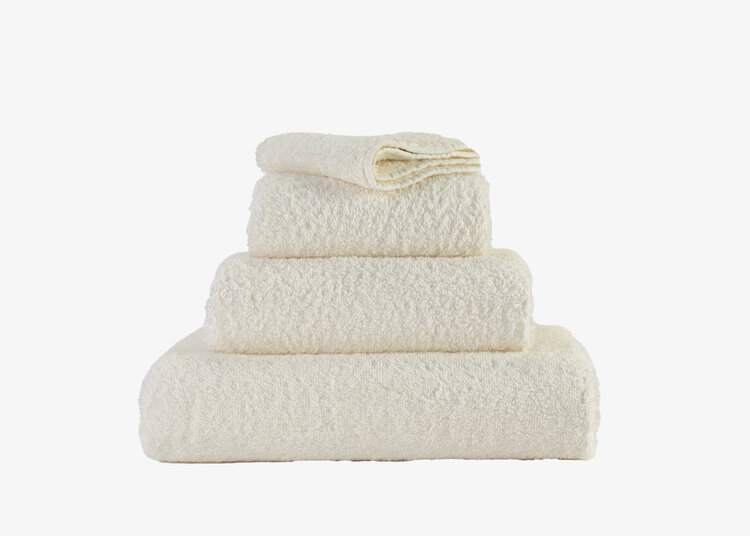 Abyss & Habidecor Abyss Habidecor Super Pile Handdoek Ivory Wit (103)