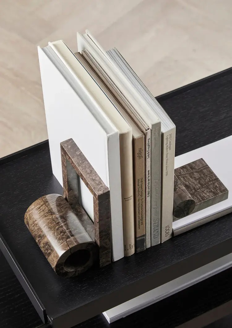 Woud Woud Boekensteun Booknd brown marble