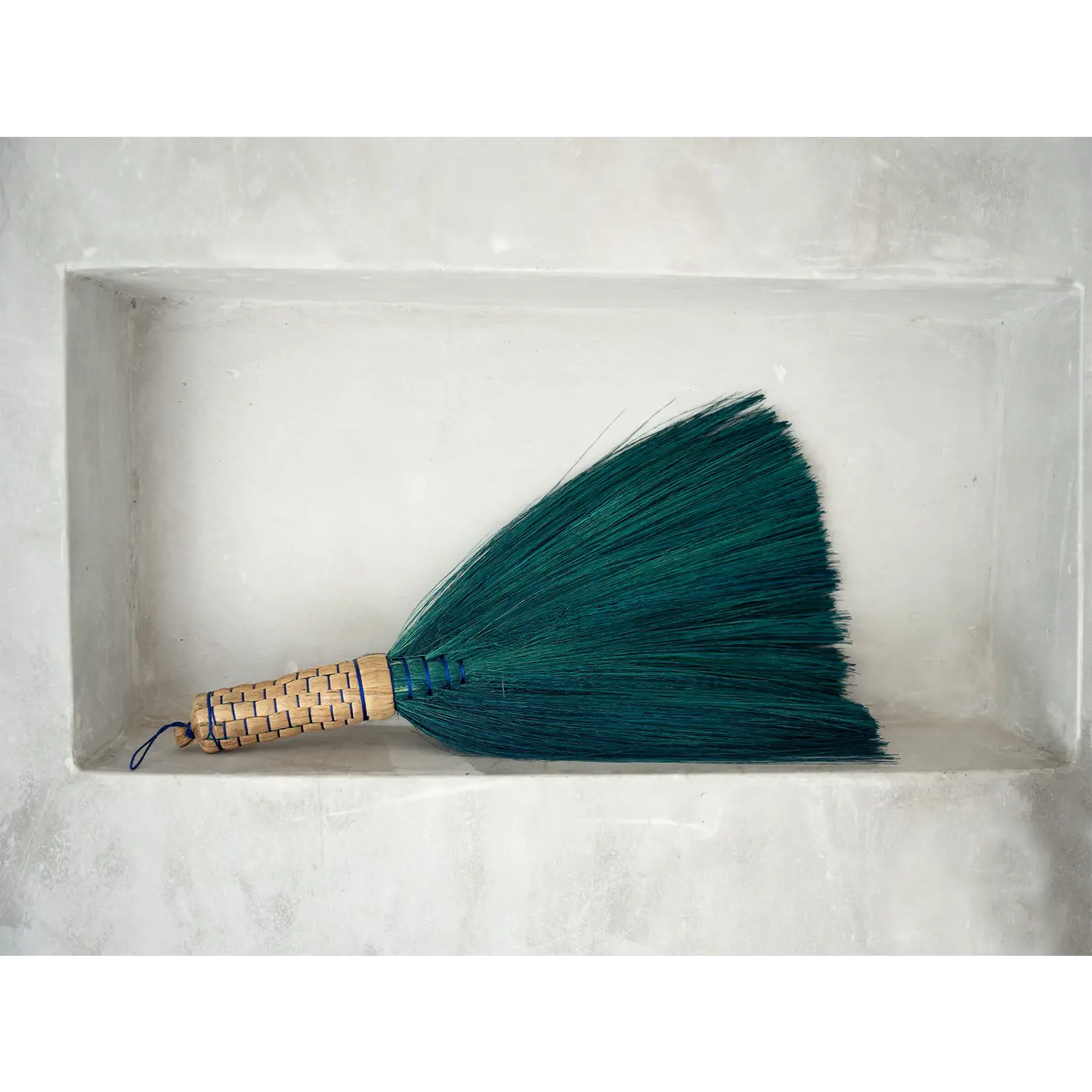 Bazar Bizar Sweeping Brush - Turquoise