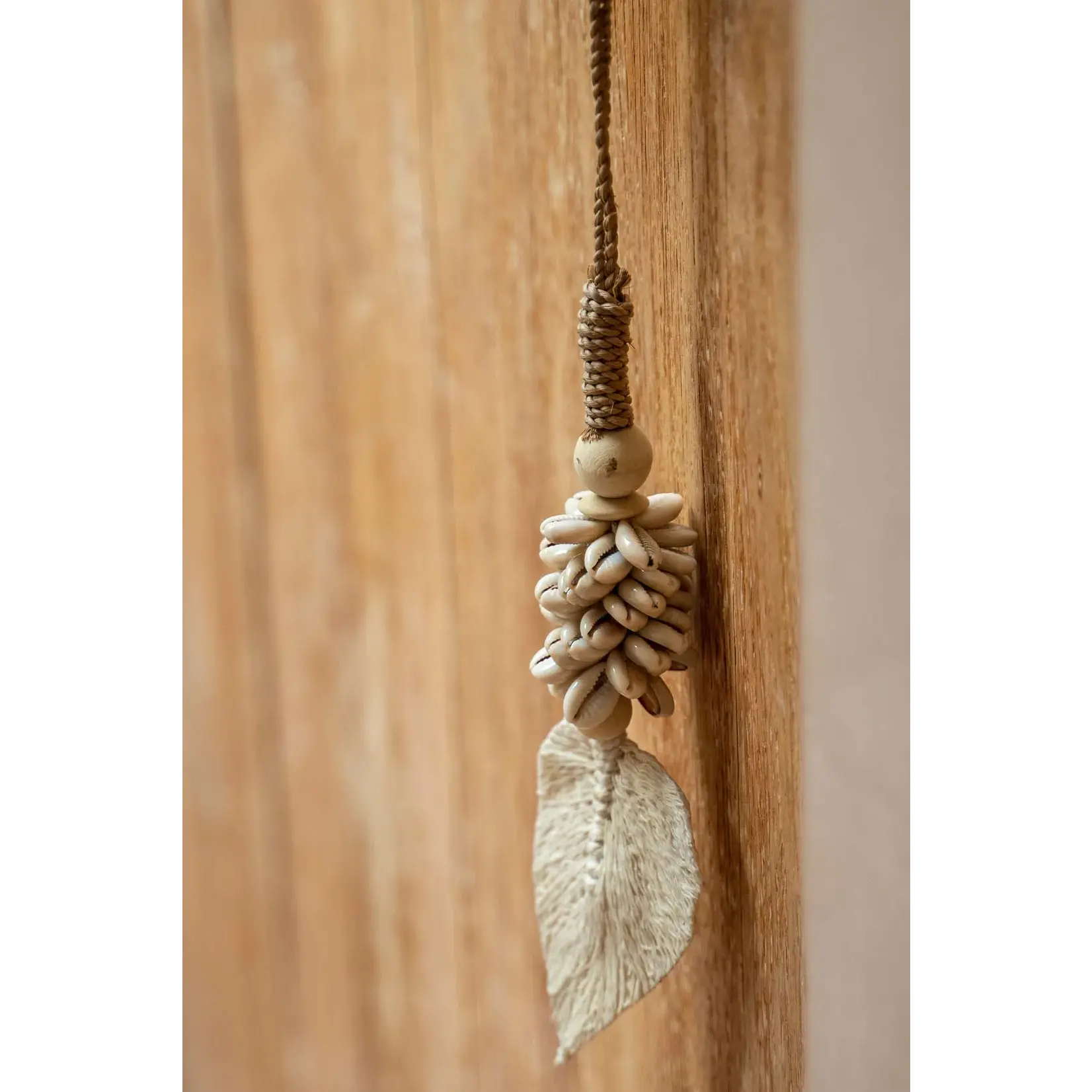 Bazar Bizar The Leaf & Shell Tassel - Natural