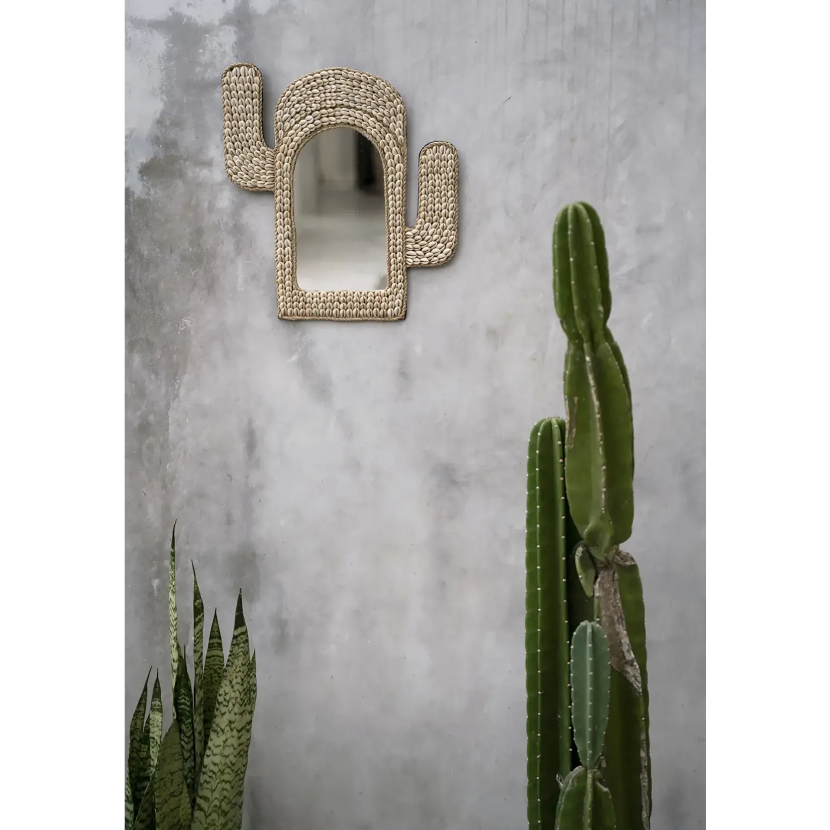 Bazar Bizar The Cactus Shell Mirror - White