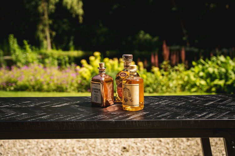 Bazar Bizar La Mesa Alta en Espiga - Negra - 140