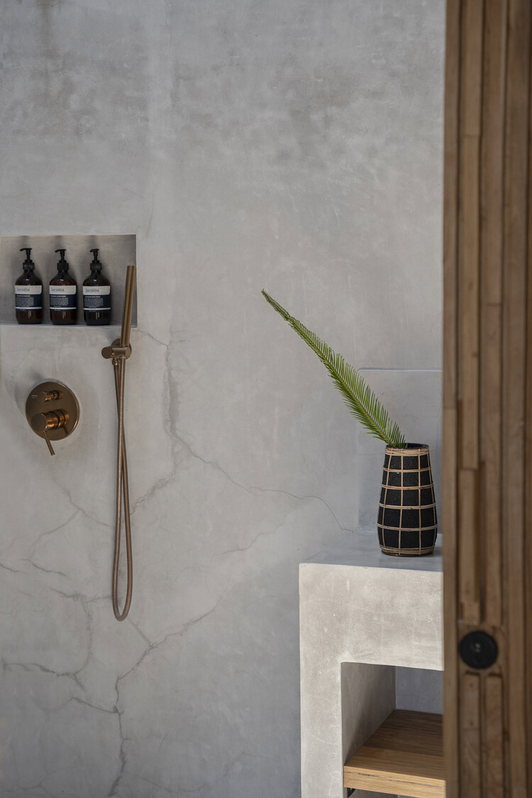 Bazar Bizar De Cutie Vaas - Zwart Naturel - M