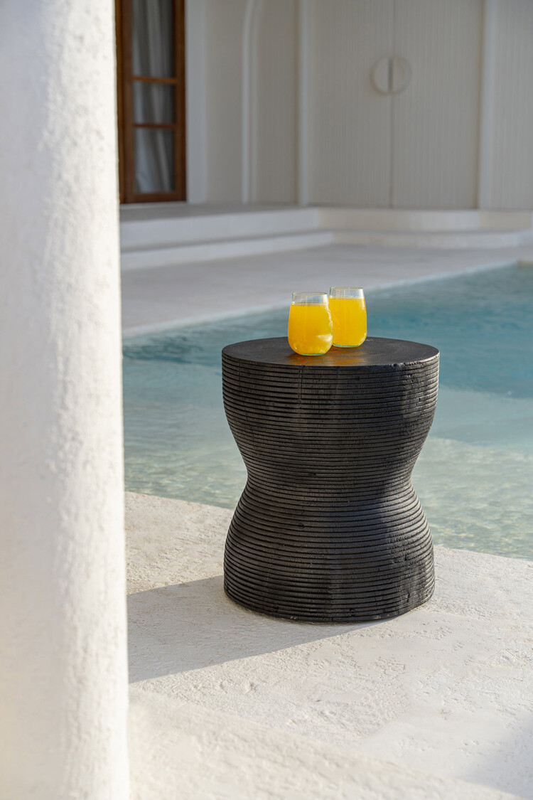 Bazar Bizar The Kotoran Stool - Black