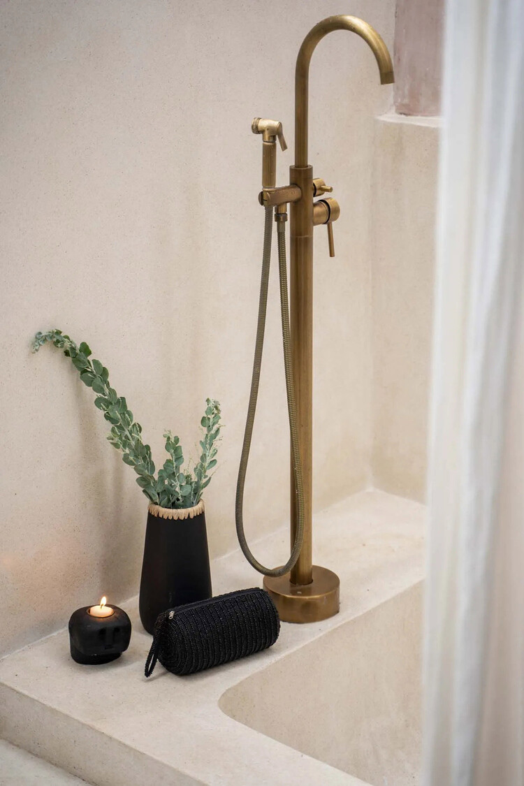 Bazar Bizar Le Vase Sneaky - Noir Naturel - S