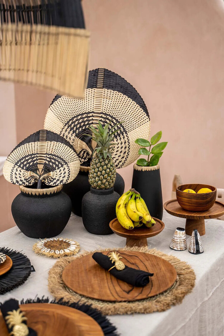 Bazar Bizar De Styly Vaas - Zwart Naturel - M