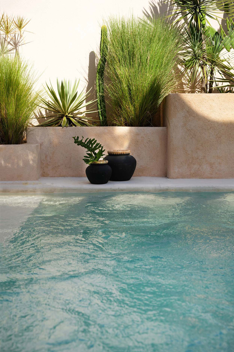 Bazar Bizar De Styly Vaas - Zwart Naturel - L