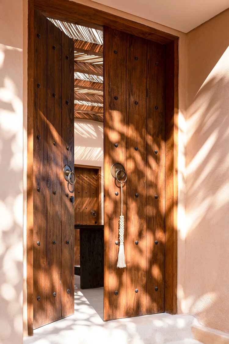 Bazar Bizar Las Cuentas De Madera Con Borla De Algodón - Blanco Natural