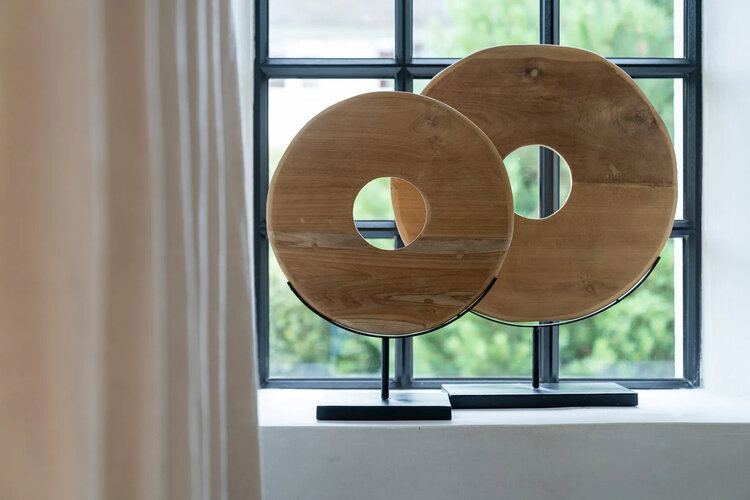 Bazar Bizar The Teak Disc on Stand - L