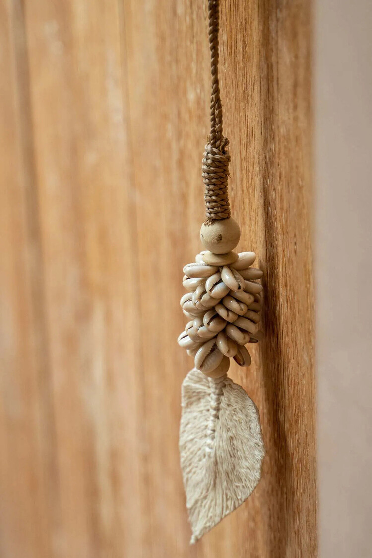 Bazar Bizar The Leaf & Shell Tassel - Natural