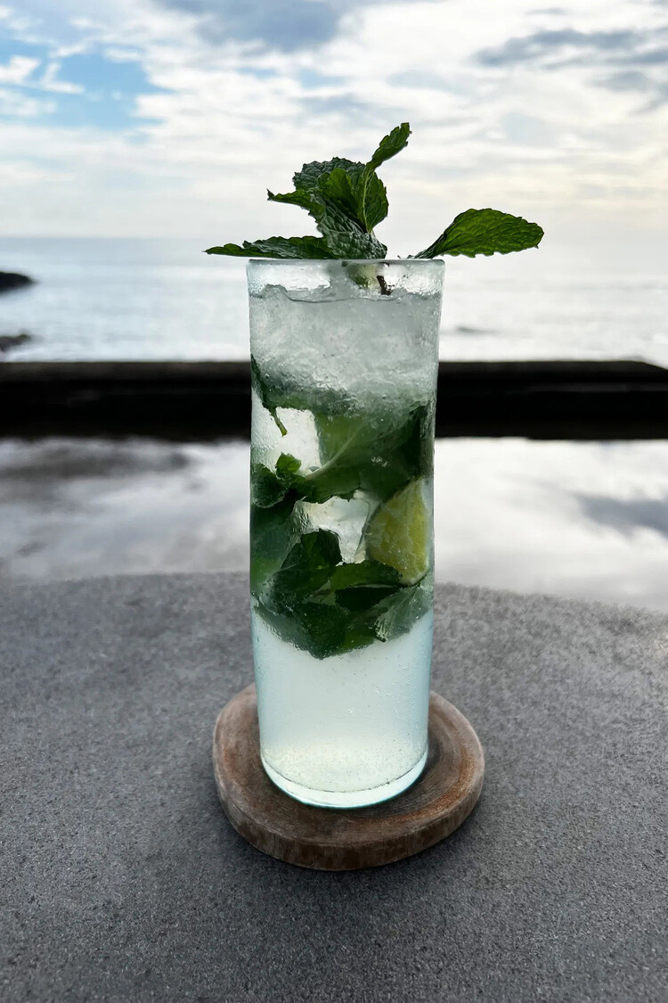 Bazar Bizar The Teak Root Boho Coaster